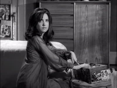 Still from Help for the Lovelorn