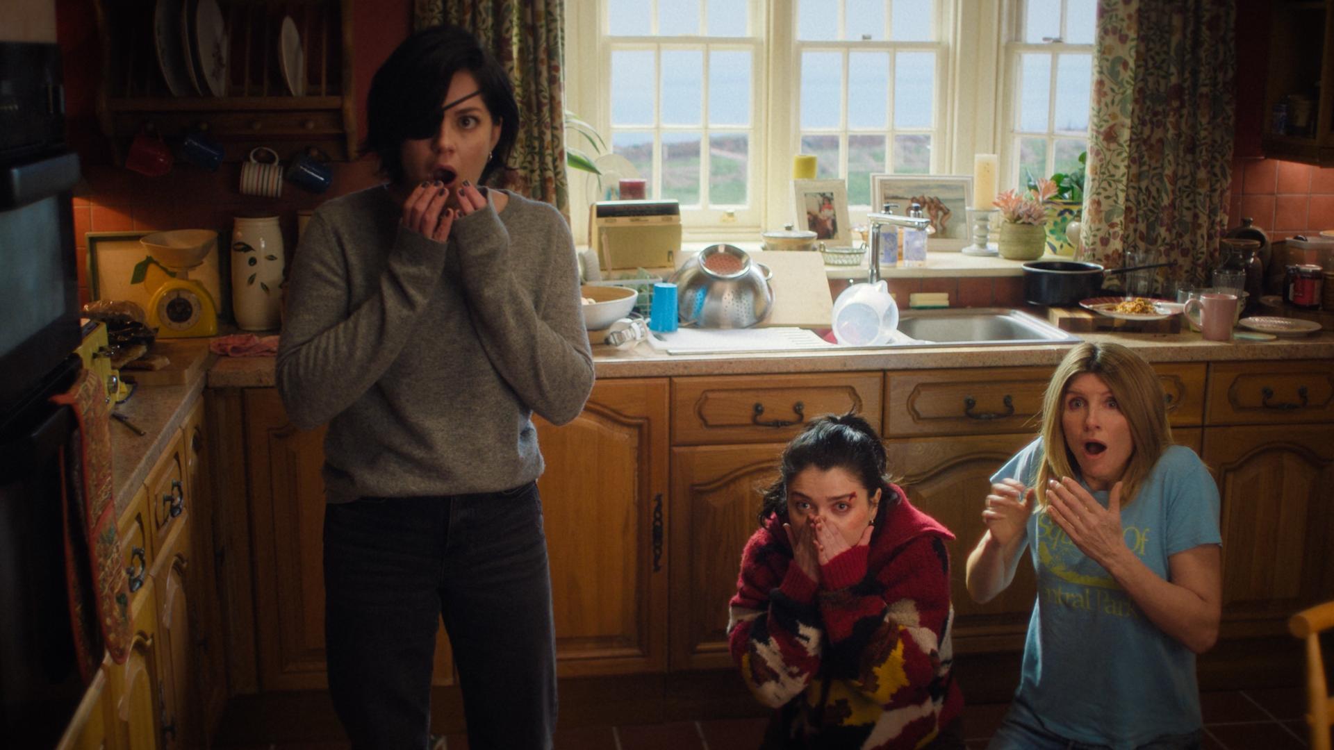 Still from Cliff Hanger