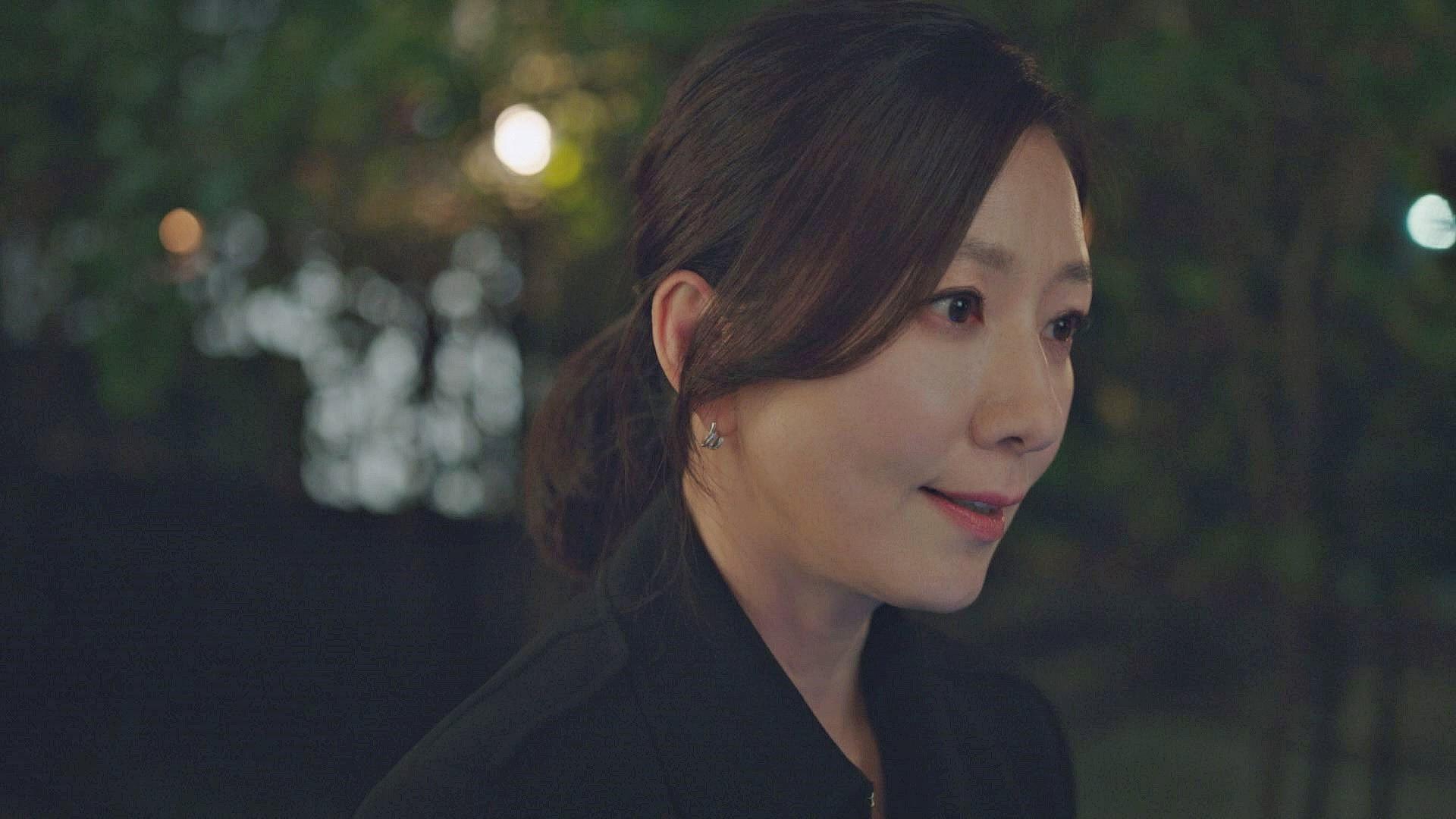 Still from Red Lipstick