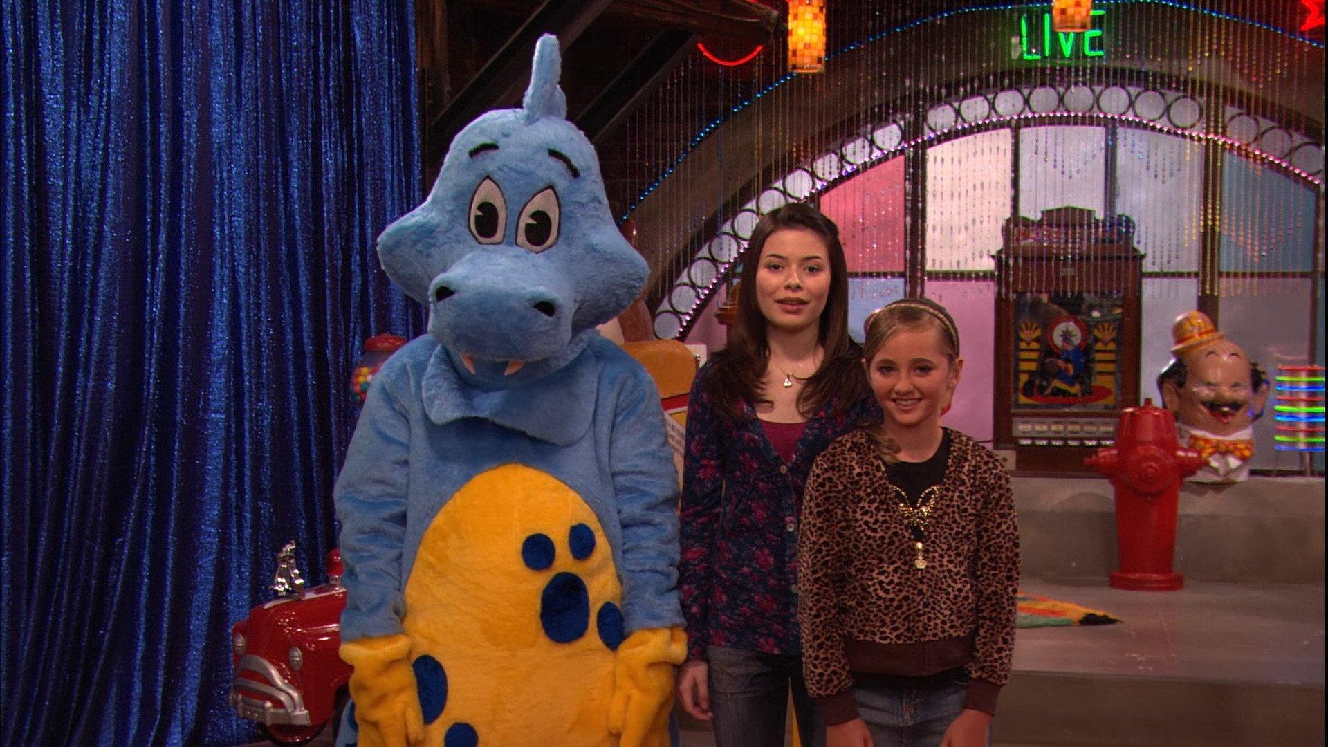 Still from iCarly Saves TV