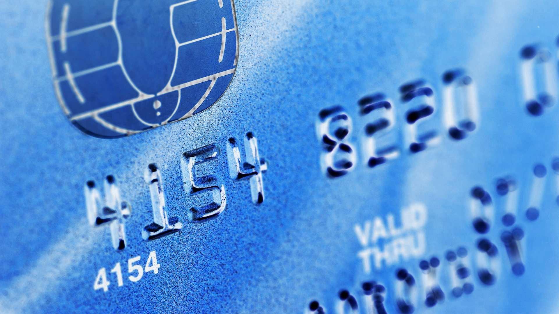 Still from Credit Cards, Indian Lunch Deliveries, Boat Lift