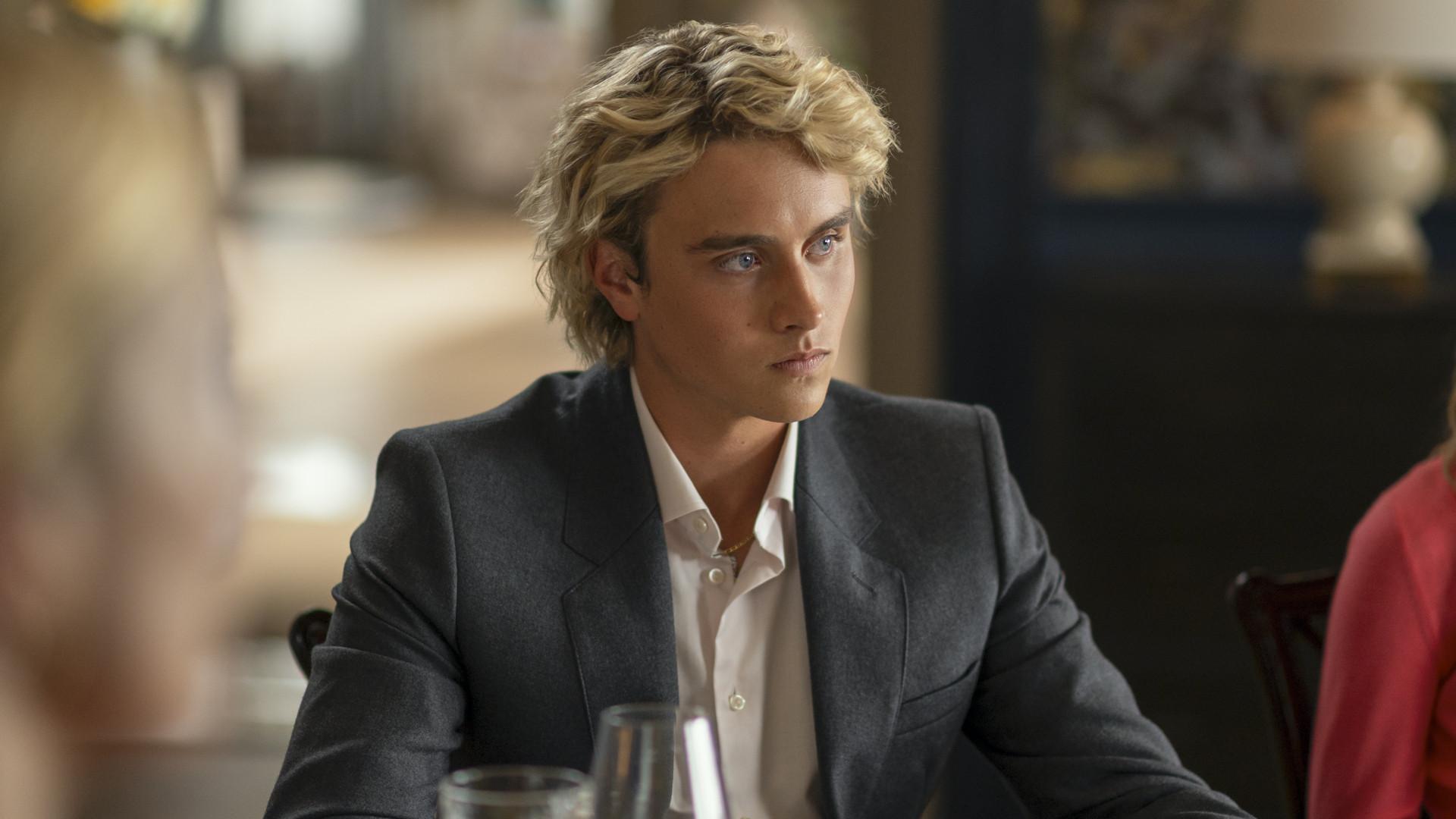 Still from Everybody Knows That the Captain Lied