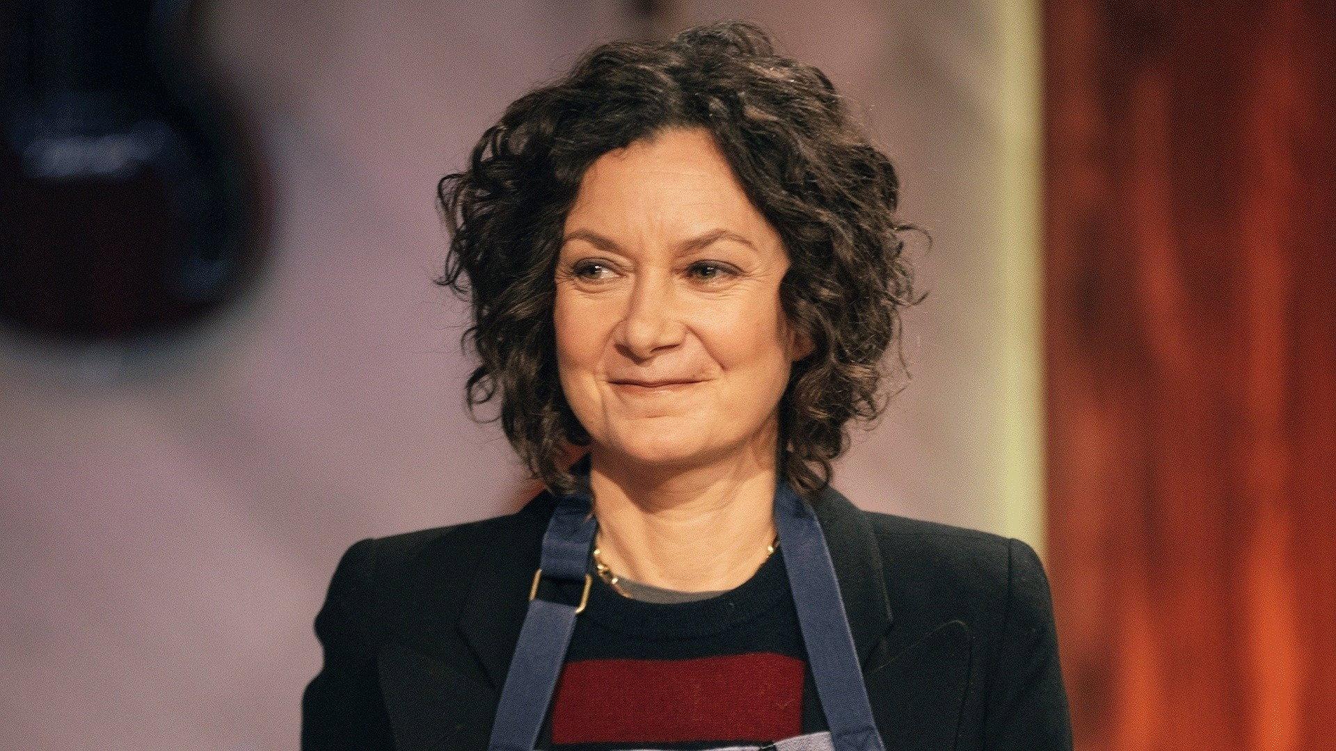 Still from Sara Gilbert, Priyanka Naik, Hot Bench, The Band CAMINO