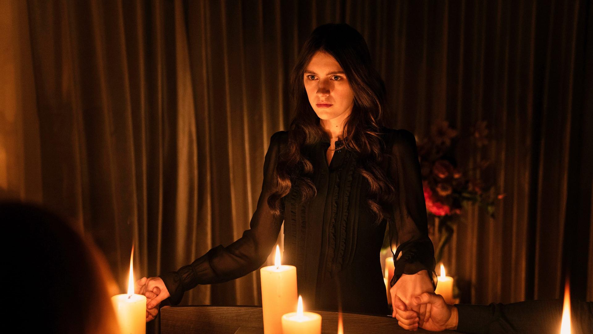Still from Séance