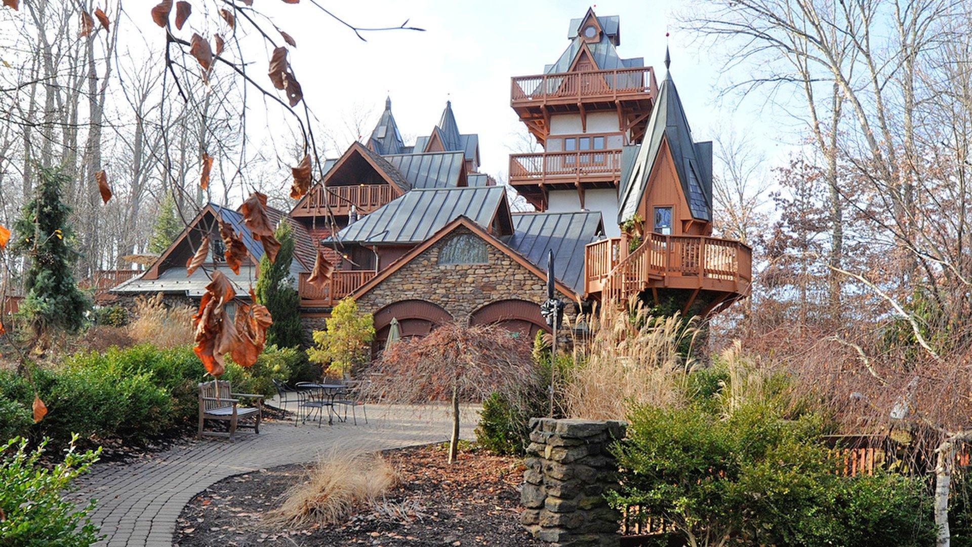 Still from Landoll's Mohican Castle