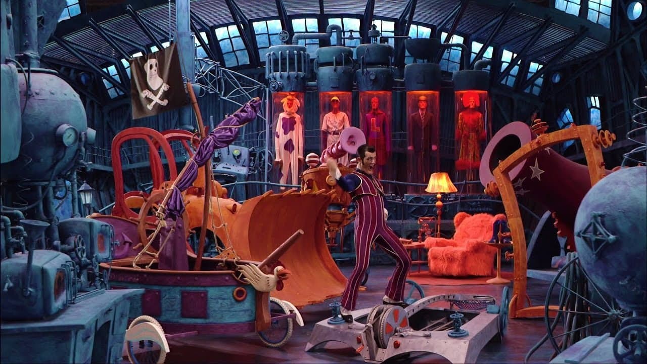 Still from Robbie's Greatest Misses
