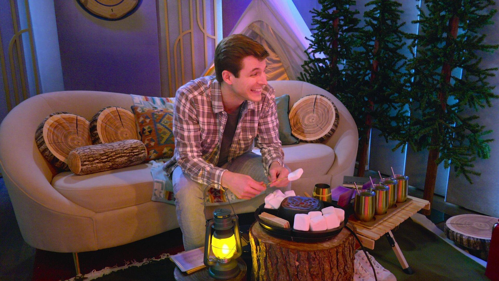 Still from Love Me When I'm Blind?