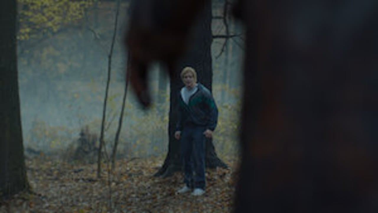 Still from Eerie Hall (3)