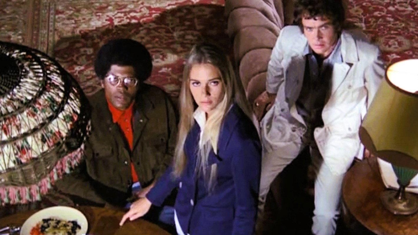 Still from My, What a Pretty Bus