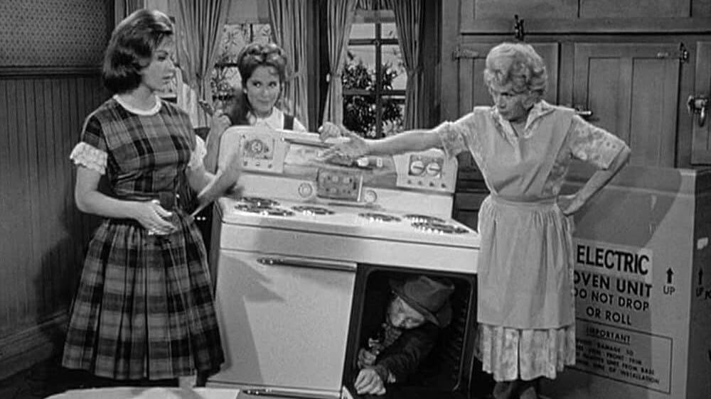 Still from There's No Stove Like an Old Stove