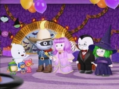 Still from The Ghost Family Costume Party