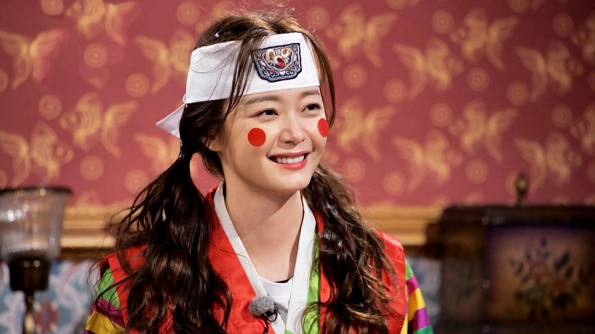 Still from Top Secret Revealed, Forehead Fortune-Teller